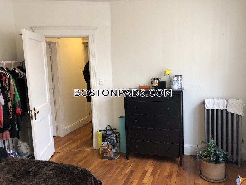 Boston - $2,875 /month