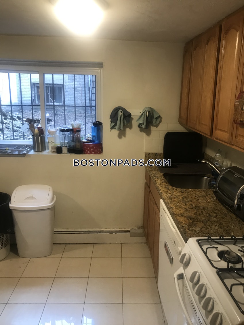 Boston - $2,350 /month