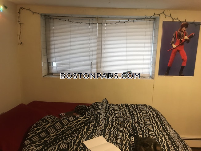 Boston - $2,500 /mo