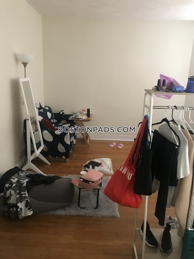 Boston - $1,900 /mo