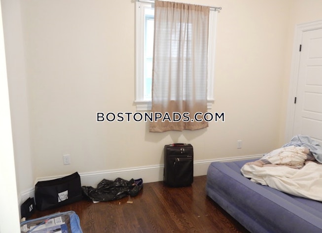 Boston - $5,400 /mo