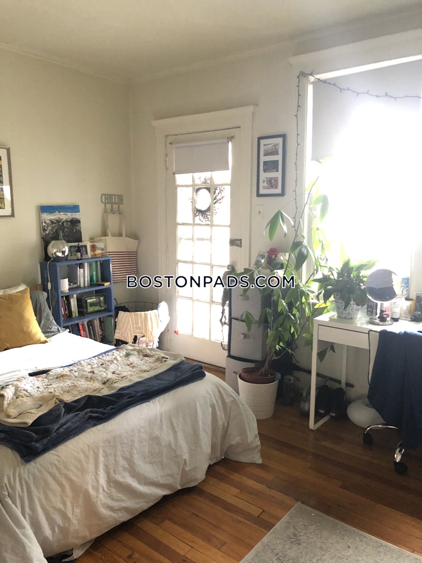 Boston - $2,875 /month