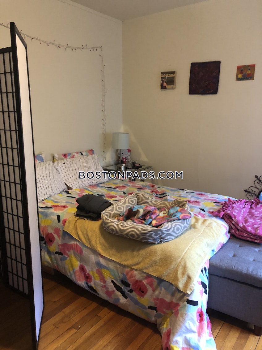 Boston - $2,875 /month