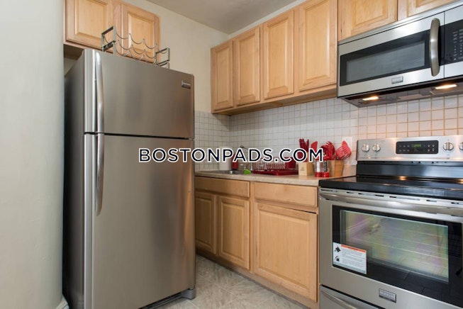 Boston - $2,995 /mo