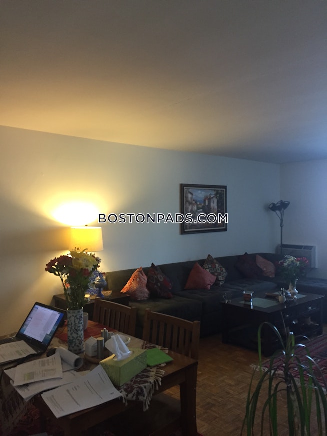 Boston - $2,050 /mo