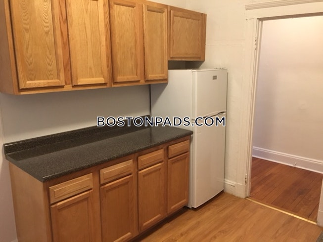 Boston - $2,450 /mo