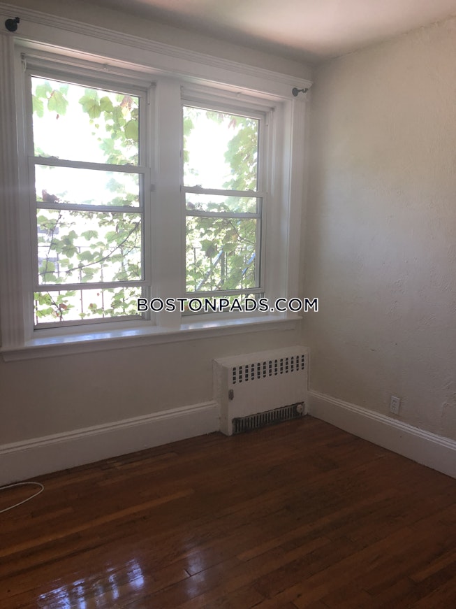 Boston - $1,800 /mo