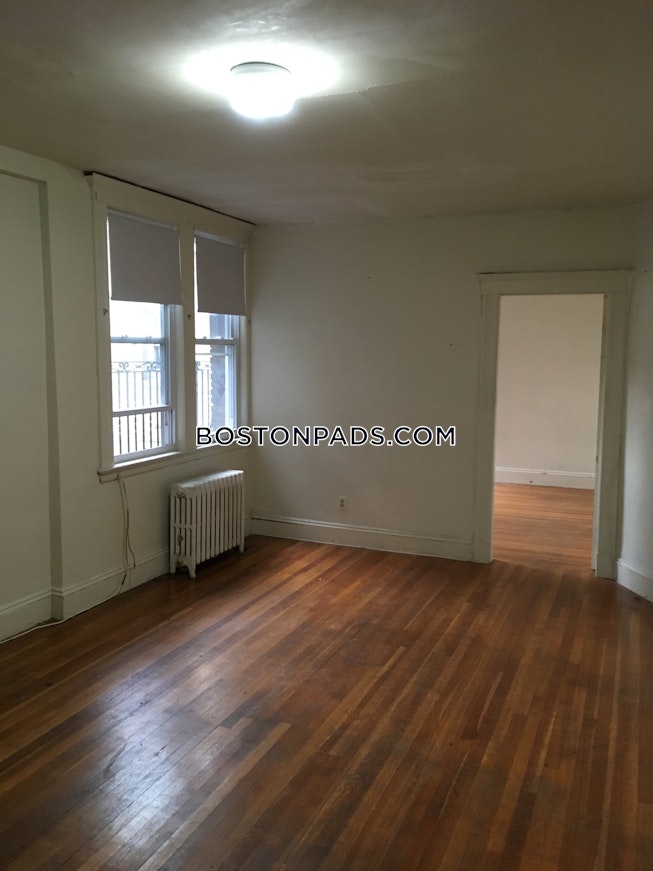 Boston - $2,750 /mo