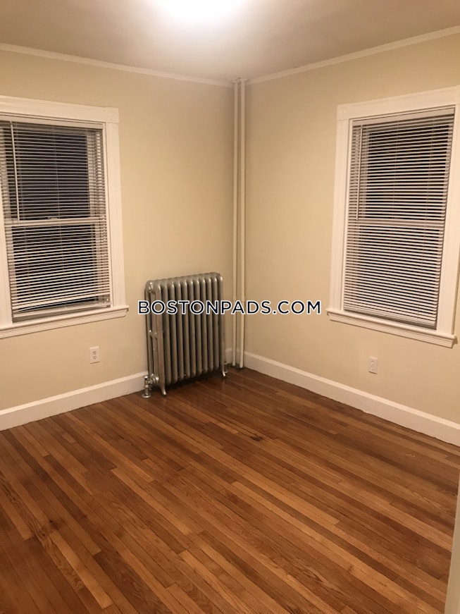 Boston - $3,000 /mo