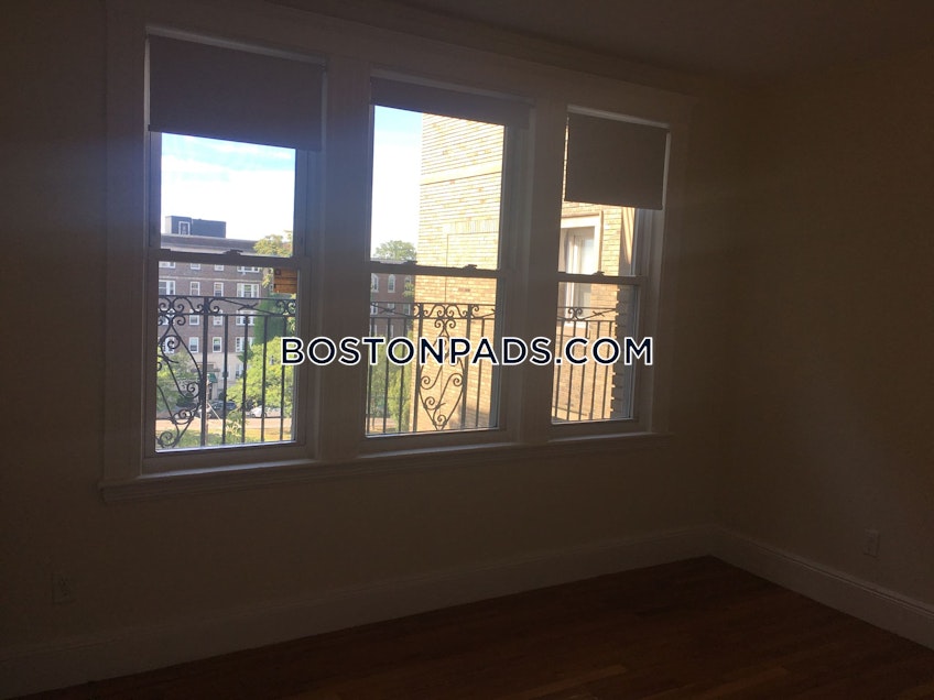 Boston - $2,875 /month