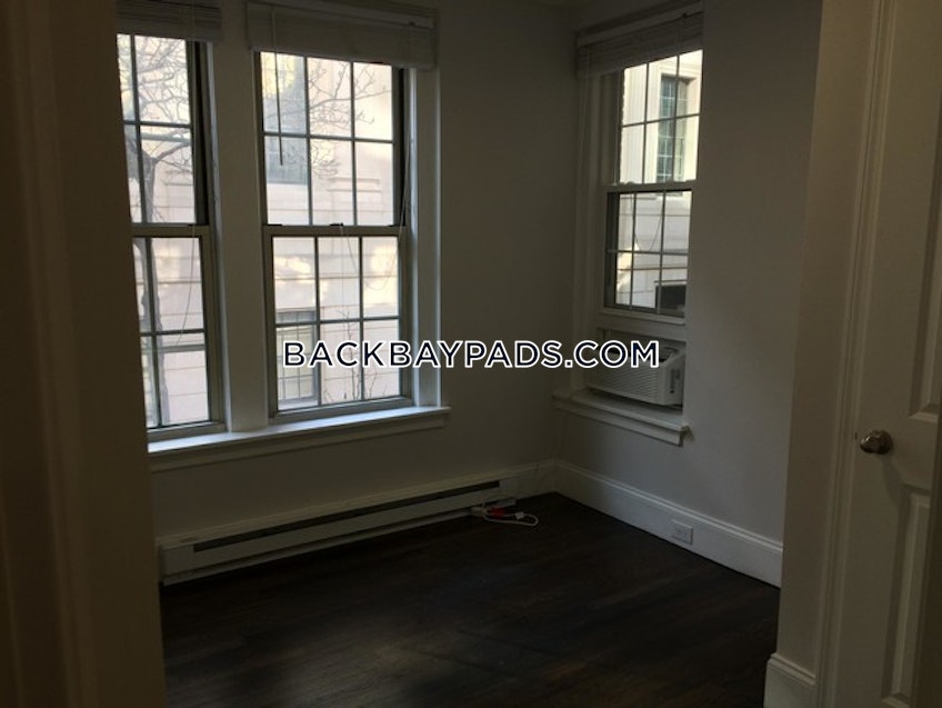 Boston - $3,600 /month