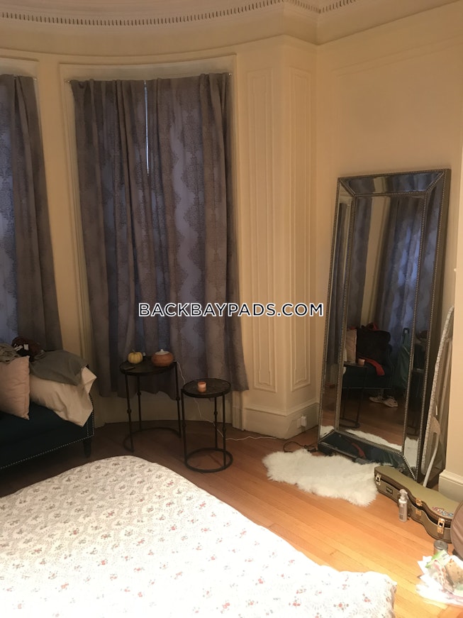 Boston - $2,500 /mo