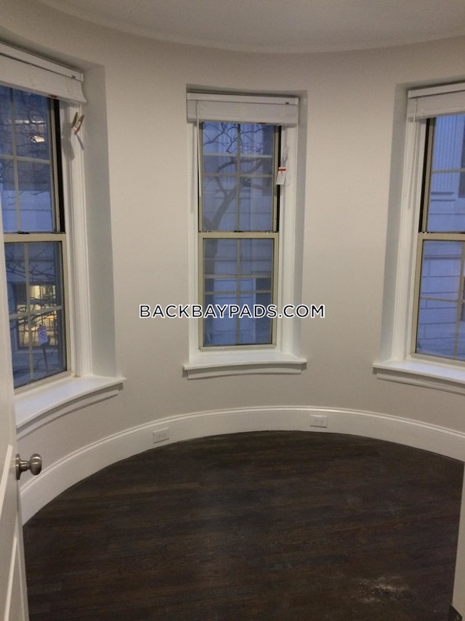 Boston - $4,500 /mo