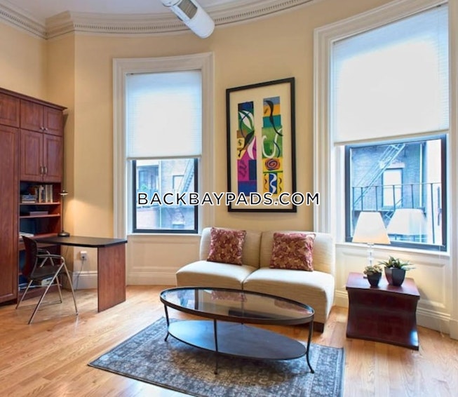 Boston - $2,550 /mo