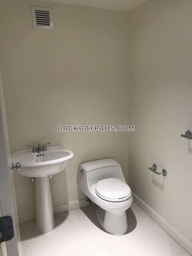 Boston - $11,500 /mo