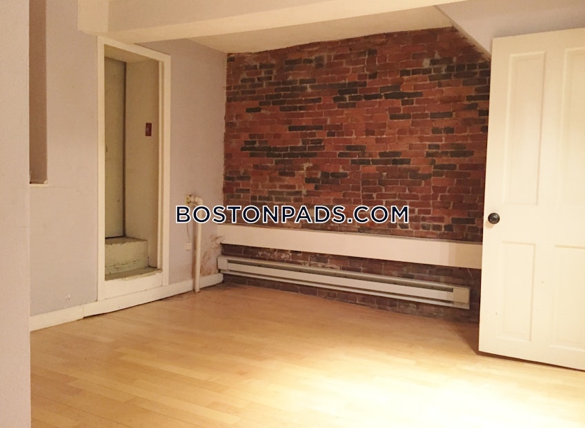 Boston - $3,200 /month