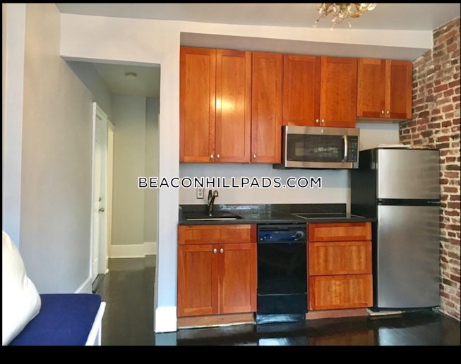 Boston - $2,800 /mo