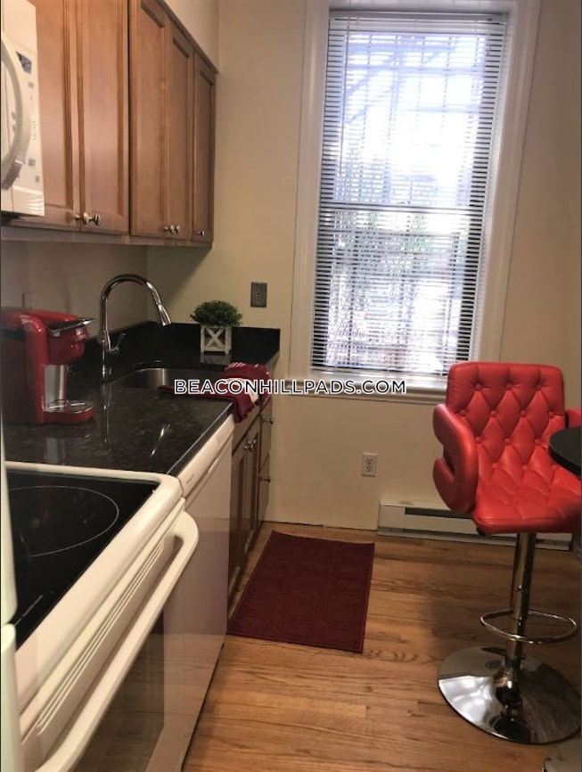 Boston - $2,550 /mo