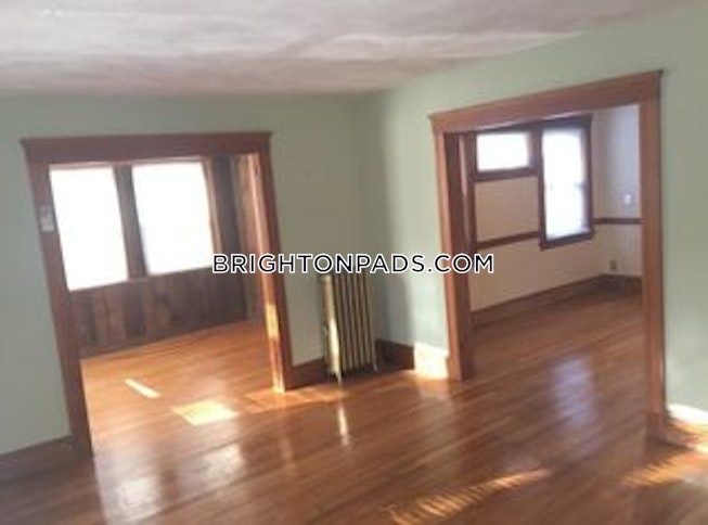 Boston - $4,000 /mo