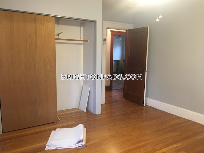 Boston - $4,000 /mo