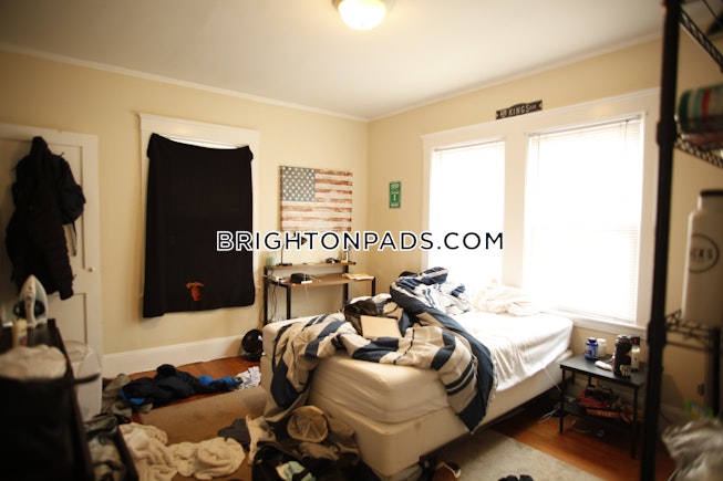 Boston - $9,000 /mo