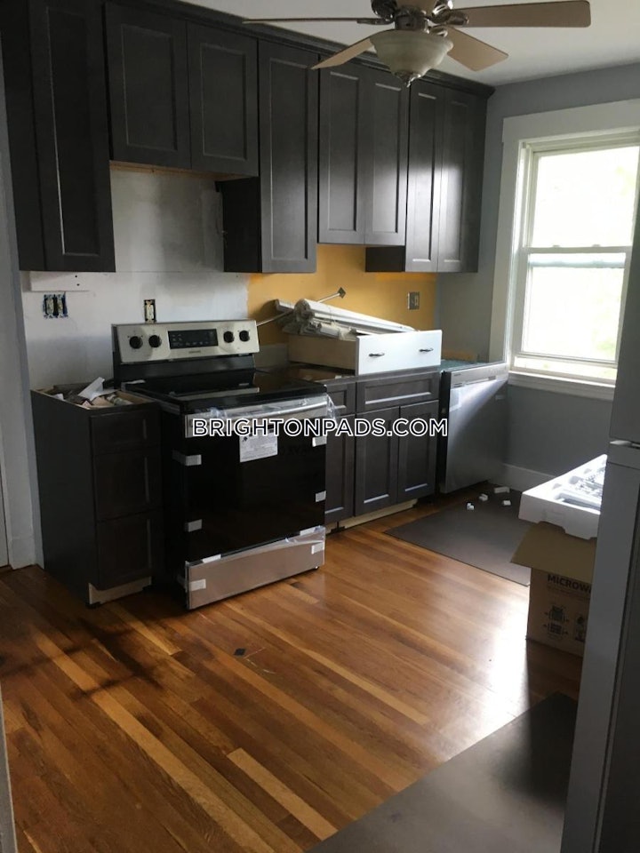 brighton-apartment-for-rent-3-bedrooms-1-bath-boston-3500-4557162 