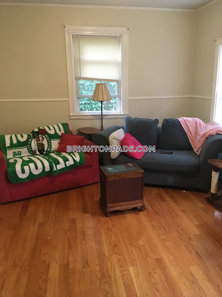 brighton-apartment-for-rent-3-bedrooms-1-bath-boston-2400-4572907 