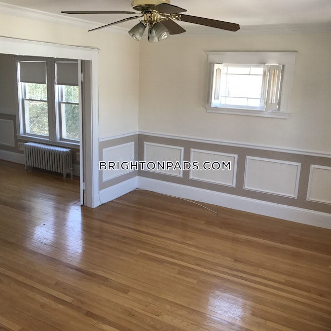 Boston - $3,000 /mo