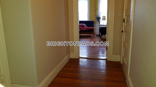 Boston - $3,300 /mo