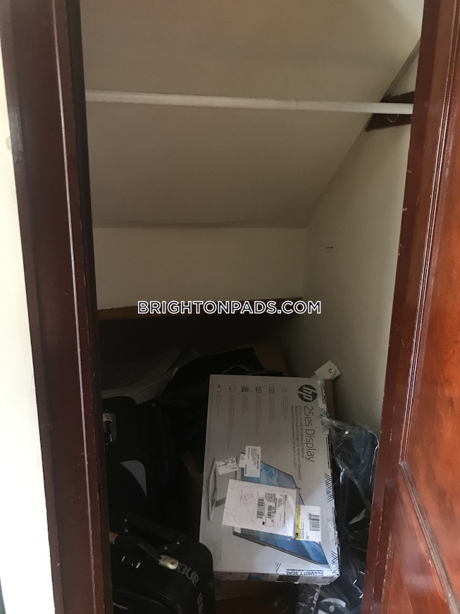 Boston - $2,500 /mo