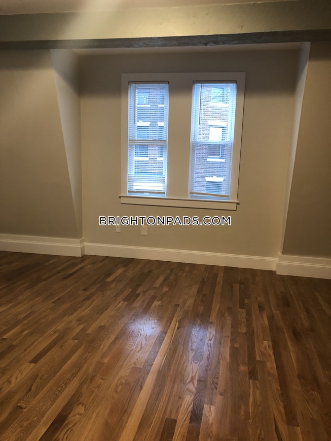 Boston - $6,200 /mo