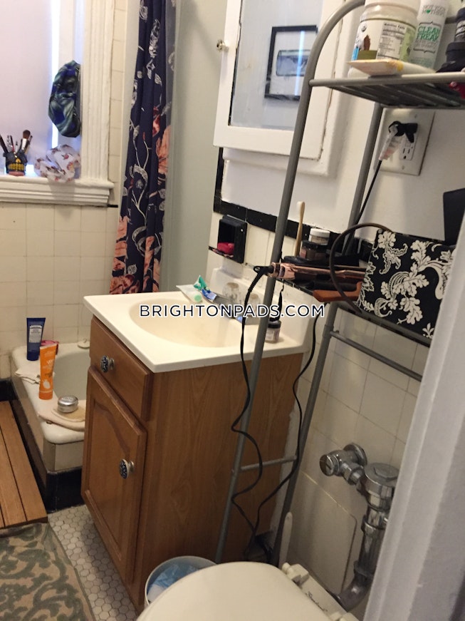 Boston - $1,925 /mo