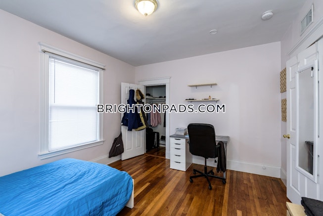 Boston - $4,000 /mo