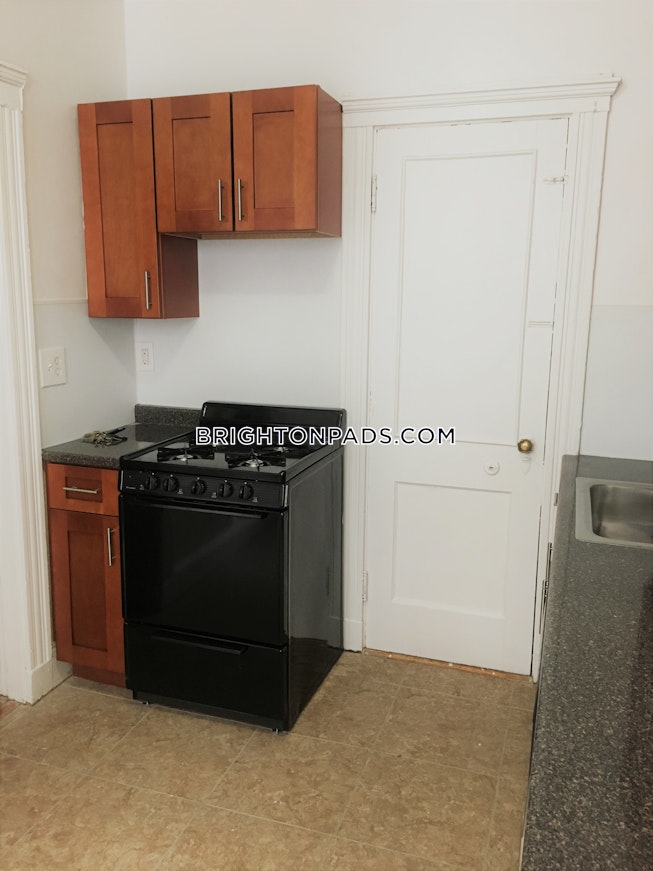 Boston - $2,295 /mo