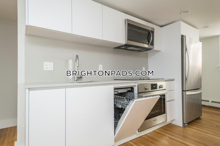 brighton-apartment-for-rent-3-bedrooms-2-baths-boston-4000-4559167 