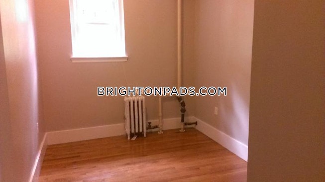 Boston - $1,900 /mo