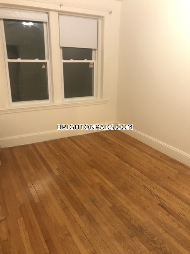 Boston - $2,425 /mo