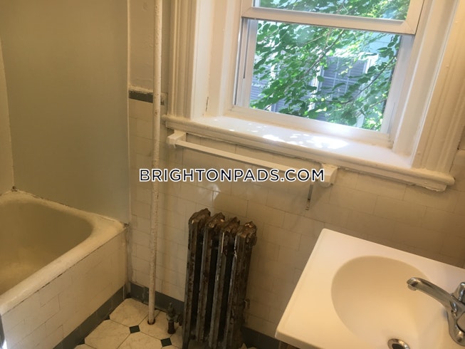 Boston - $1,950 /mo