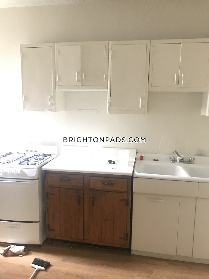 brighton-apartment-for-rent-3-bedrooms-1-bath-boston-3695-75702 