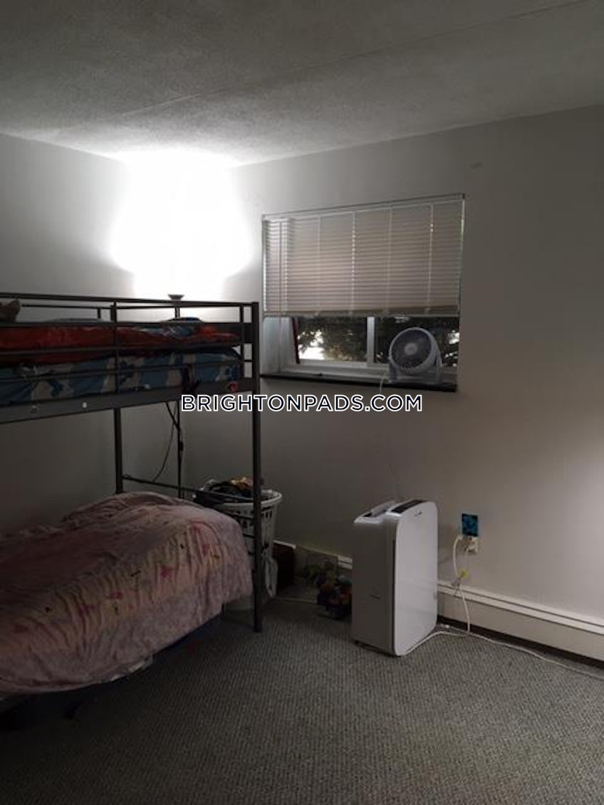 Boston - $2,115 /month