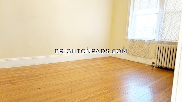brighton-apartment-for-rent-3-bedrooms-1-bath-boston-2800-4011160