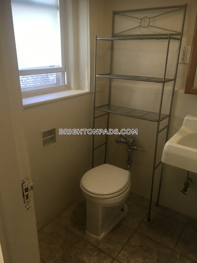 Boston - $2,850 /mo