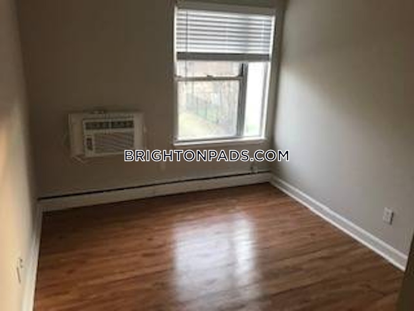 Boston - $3,870 /month