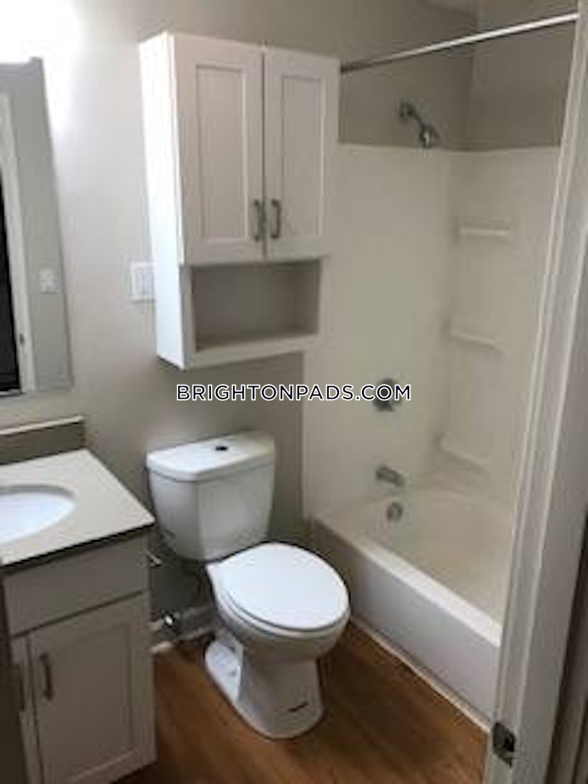 Boston - $3,870 /month