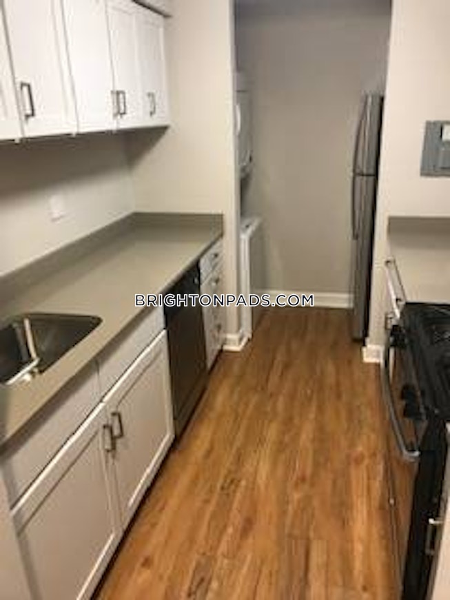 Boston - $3,870 /mo