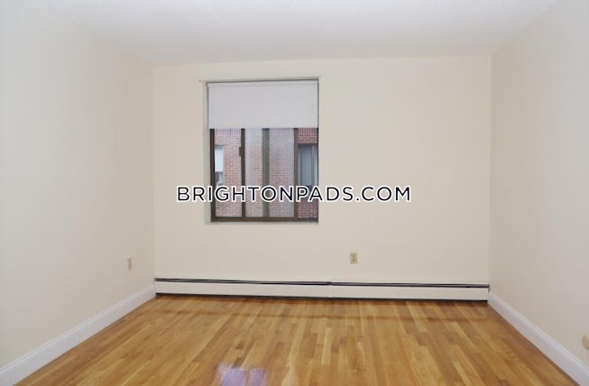 Boston - $1,925 /mo