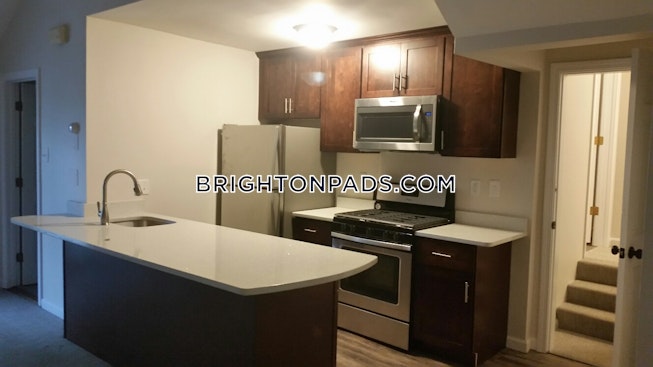 Boston - $2,100 /mo