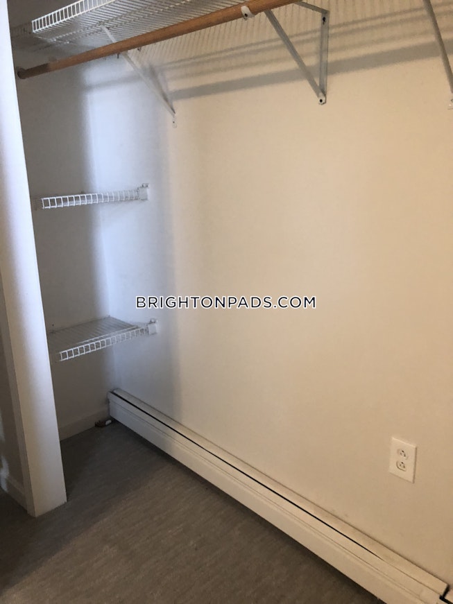 Boston - $2,100 /mo