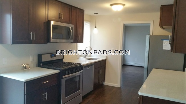 Boston - $5,200 /mo