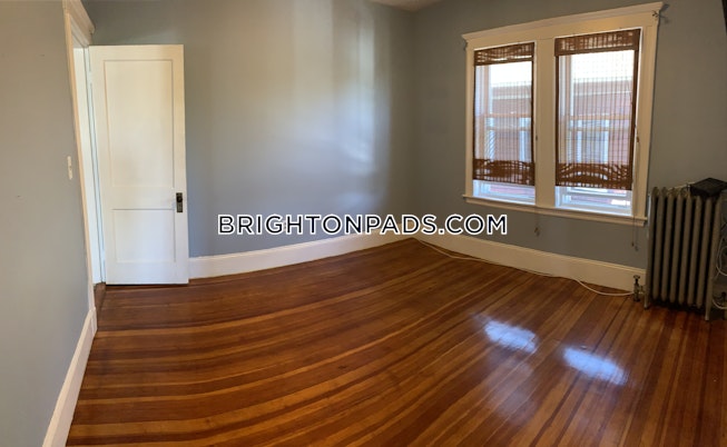 Boston - $2,200 /mo